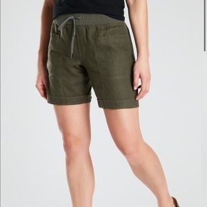 Athleta | Cabo Linen Shorts | Cypress Green